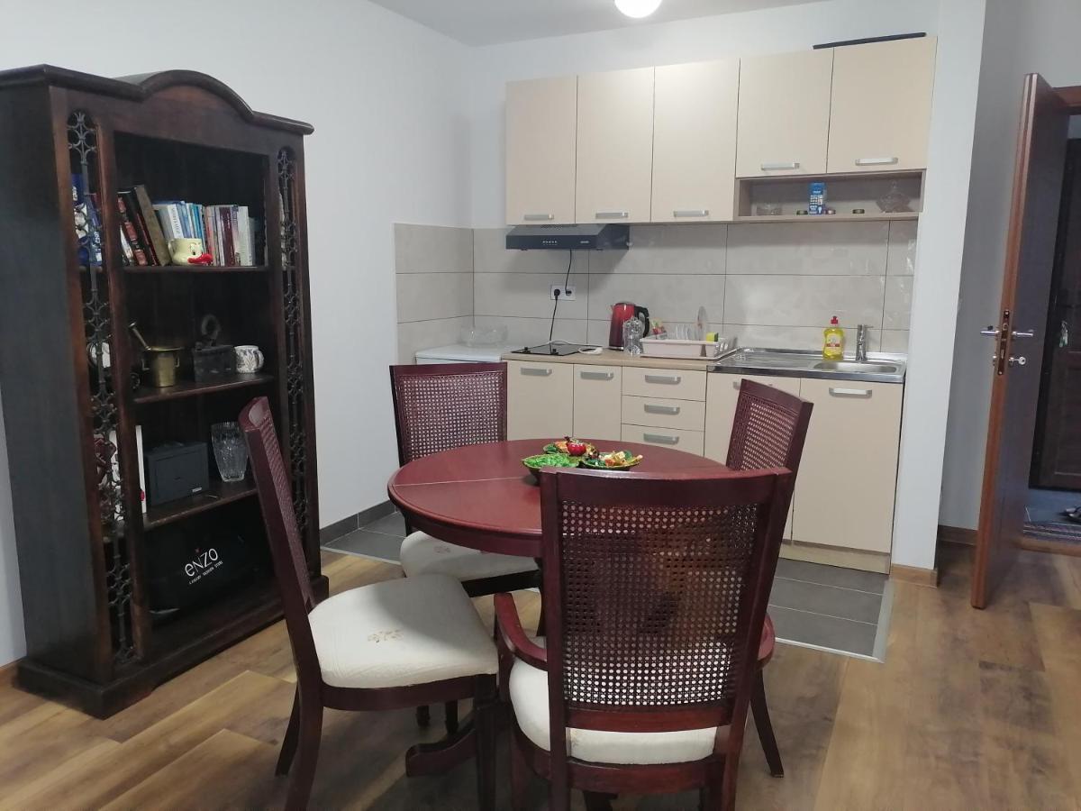 Apartman Sandrina ゴルバッツ エクステリア 写真